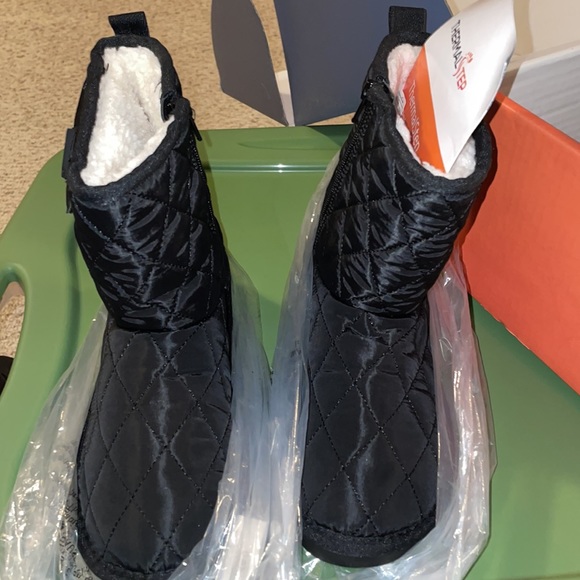 ThermalStep Heated Slippers - Picture 3 of 13